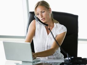 Study work and hold on the phone shoulder - the causes of cervical osteochondrosis
